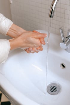 washing-hands-back-to-the-office